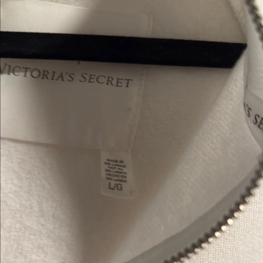 White Hoodie with Gold Angel Wings - Picture 5 of 5